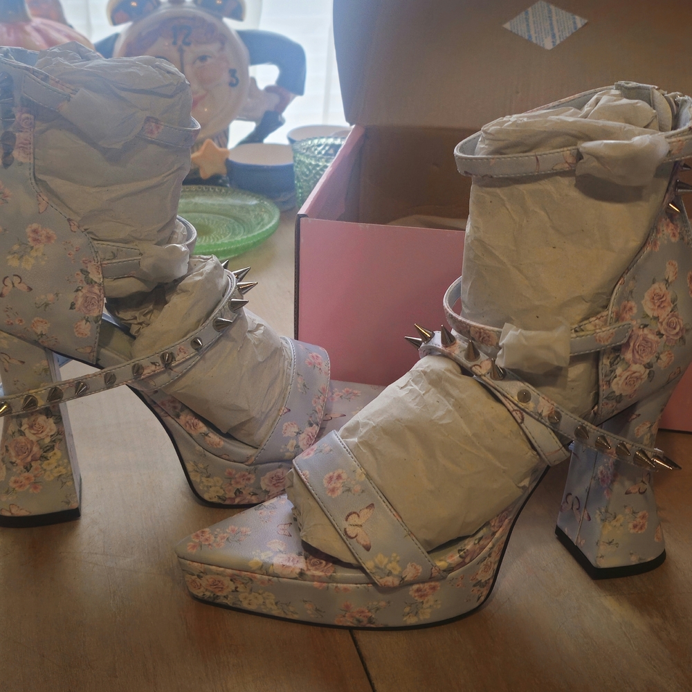 Sugar Thrillz Love & War Powder Blue Floral Platform Heels